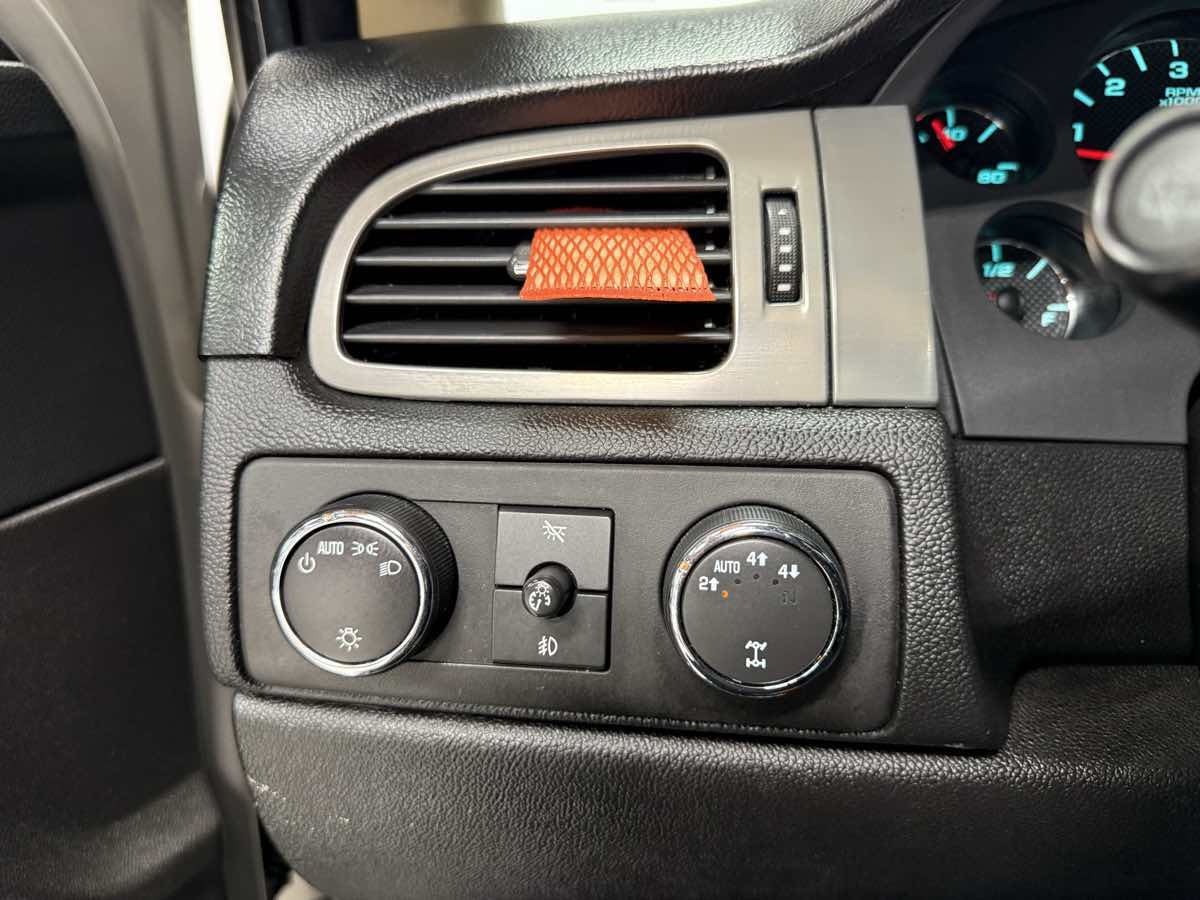 2008 Chevrolet Tahoe LS photo 28
