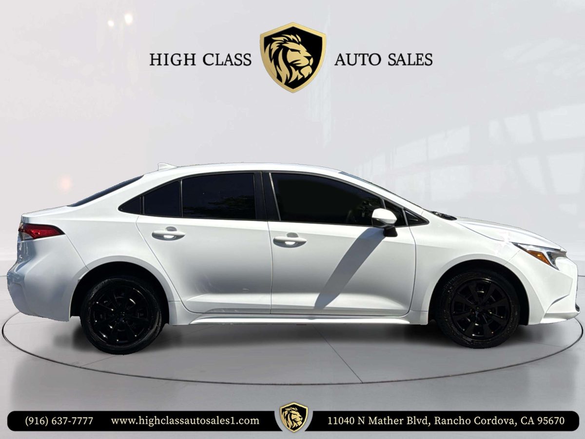 2024 Toyota Corolla Hybrid LE photo 4