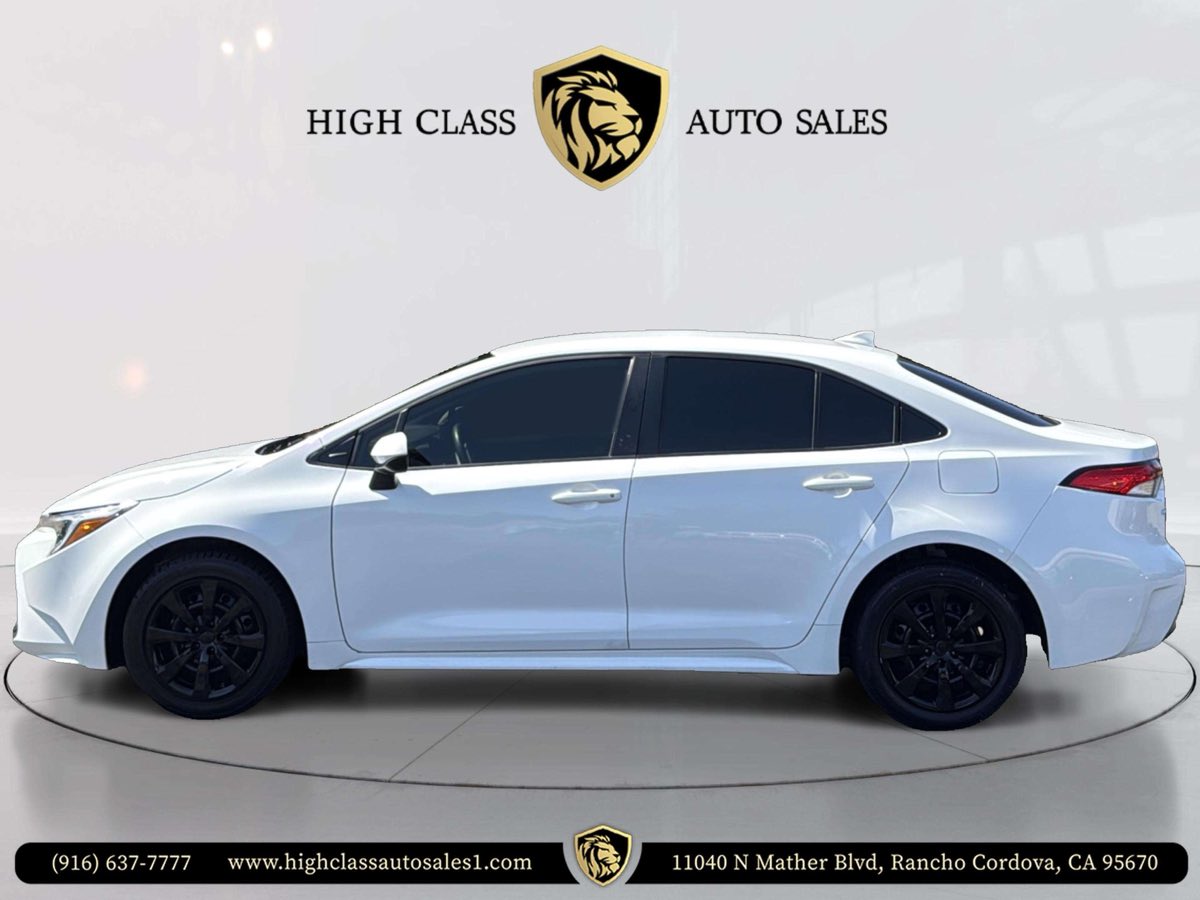 2024 Toyota Corolla Hybrid LE photo 5