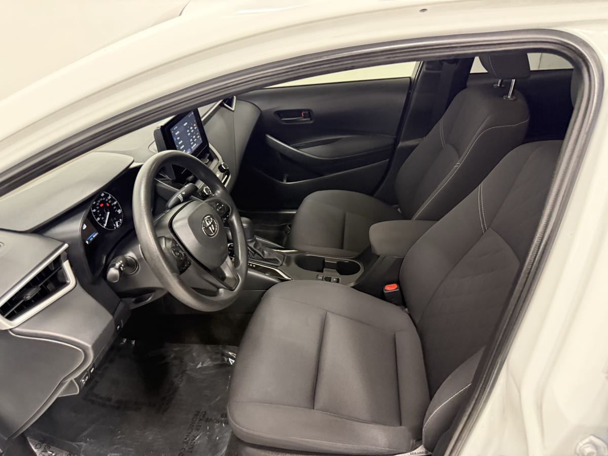 2024 Toyota Corolla Hybrid LE photo 12