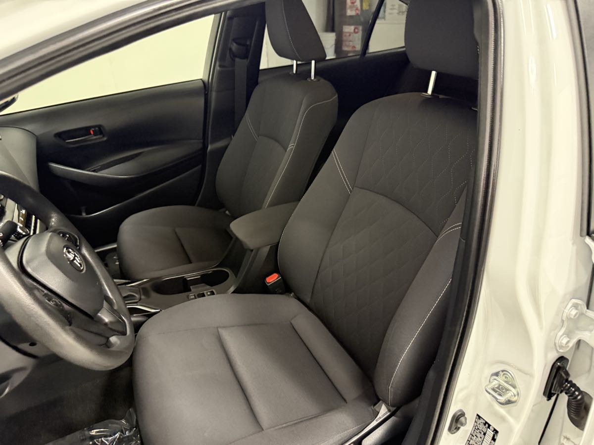 2024 Toyota Corolla Hybrid LE photo 13