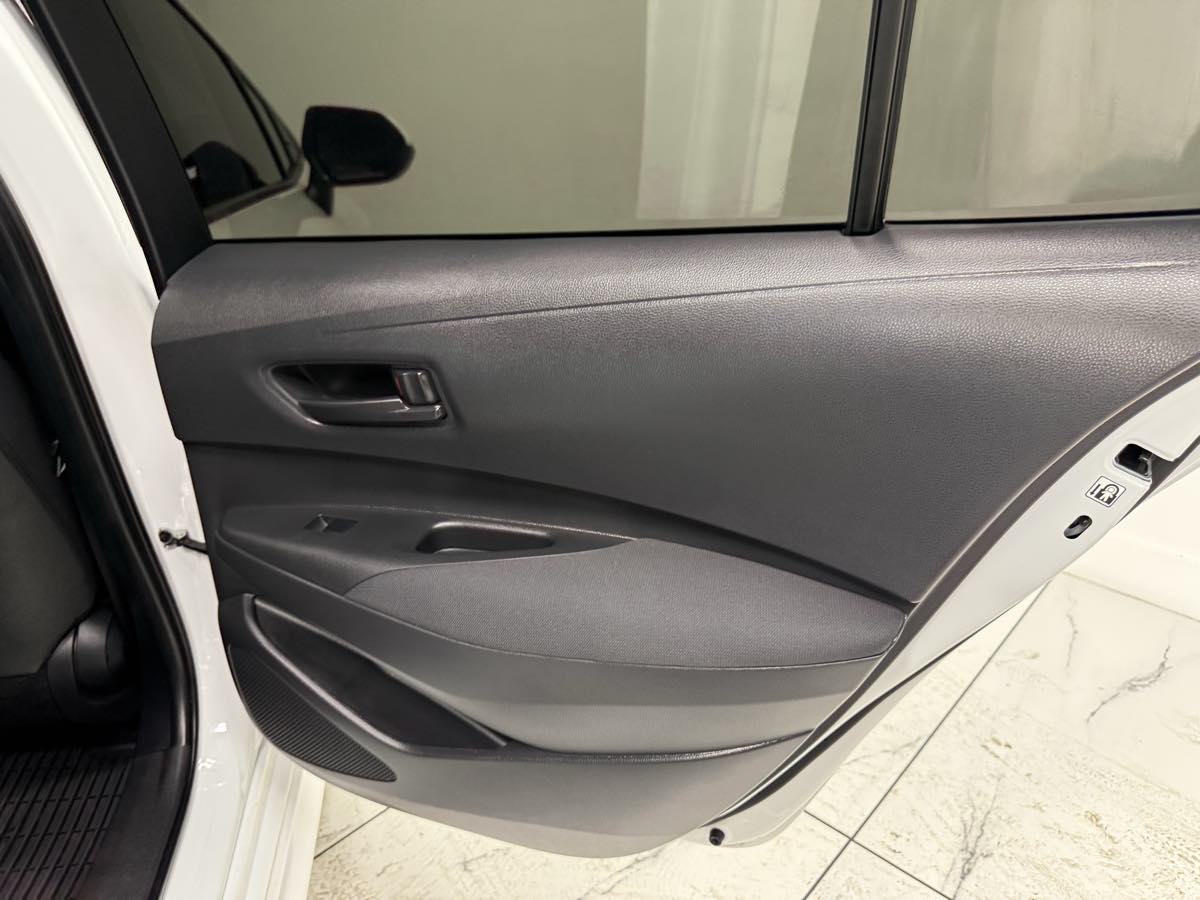 2024 Toyota Corolla Hybrid LE photo 17
