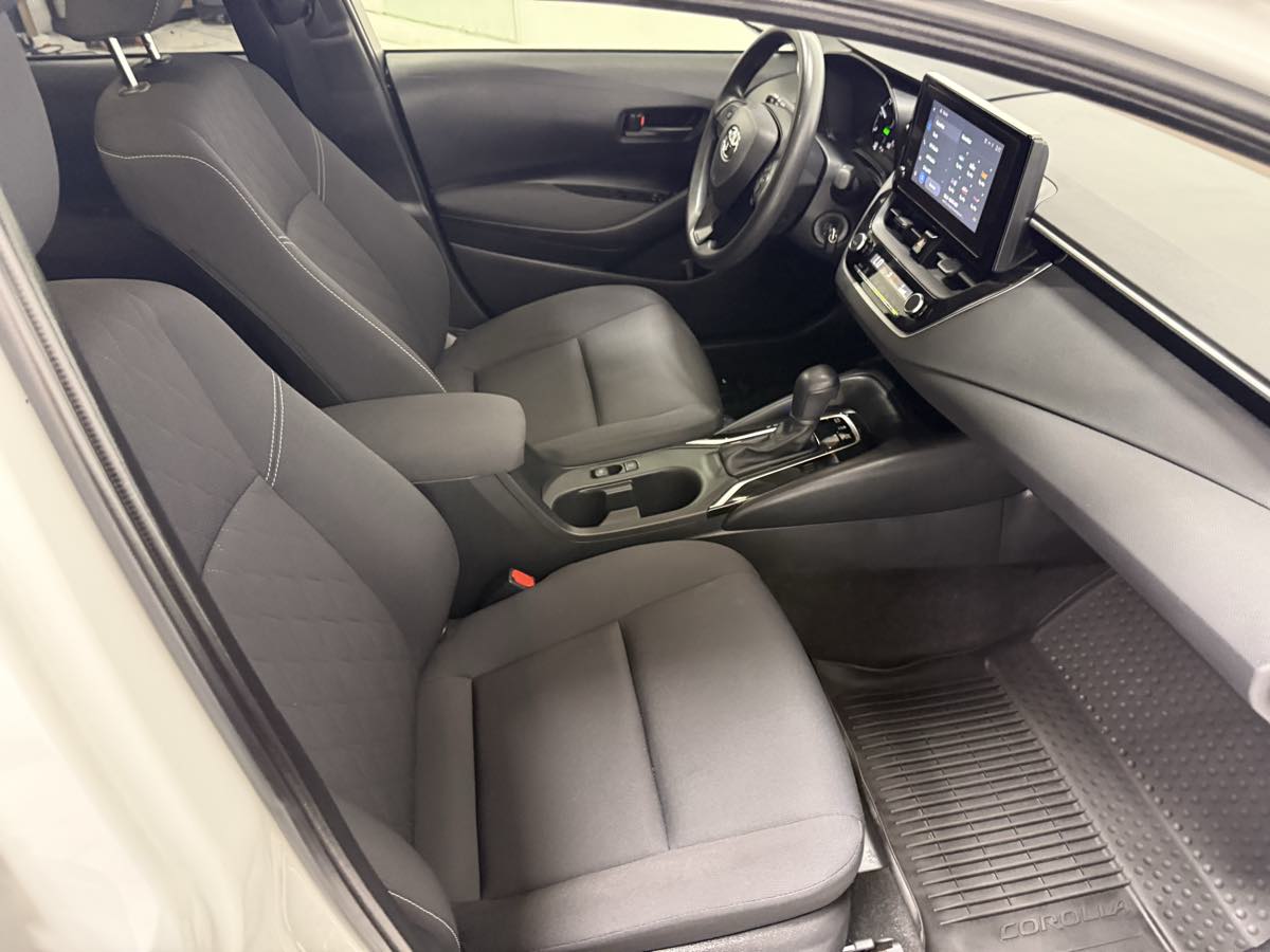 2024 Toyota Corolla Hybrid LE photo 23