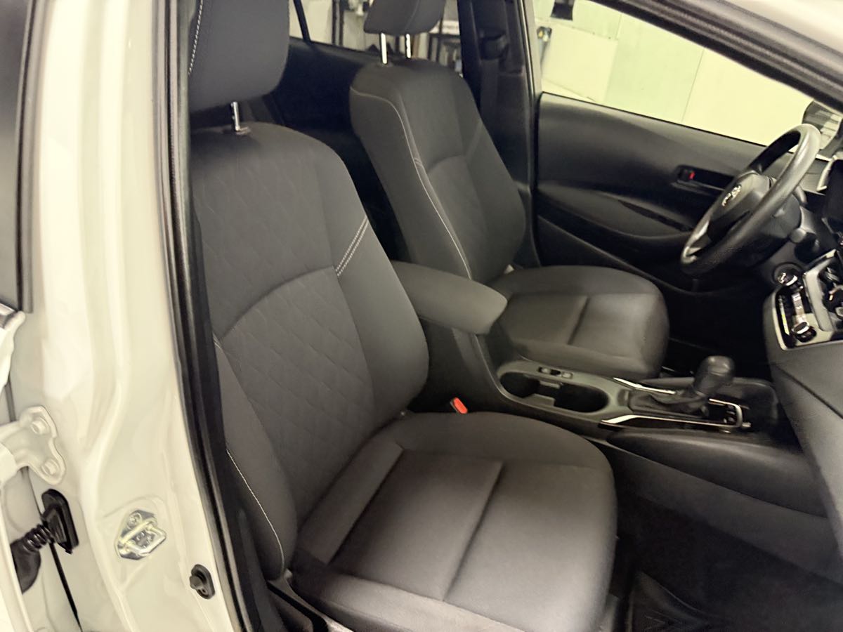 2024 Toyota Corolla Hybrid LE photo 24