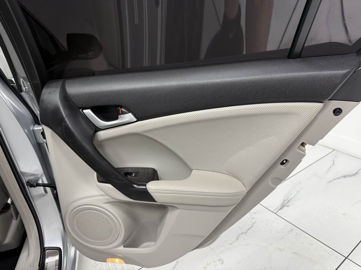 2014 Acura TSX photo 16