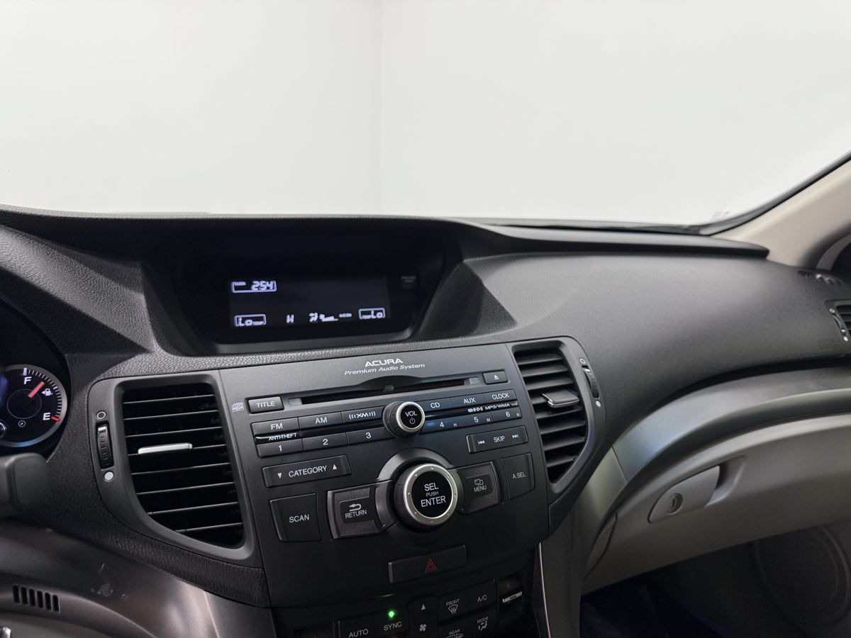 2014 Acura TSX photo 25