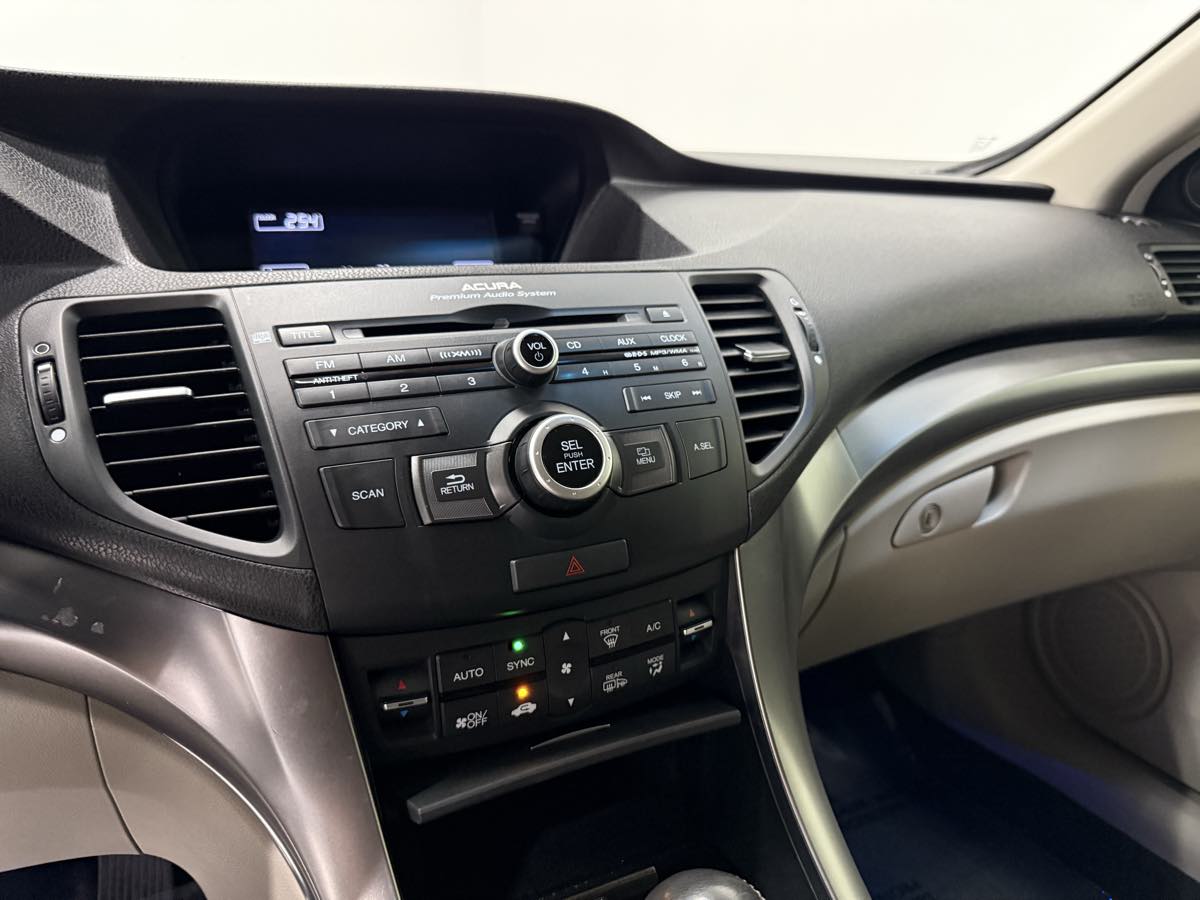 2014 Acura TSX photo 26