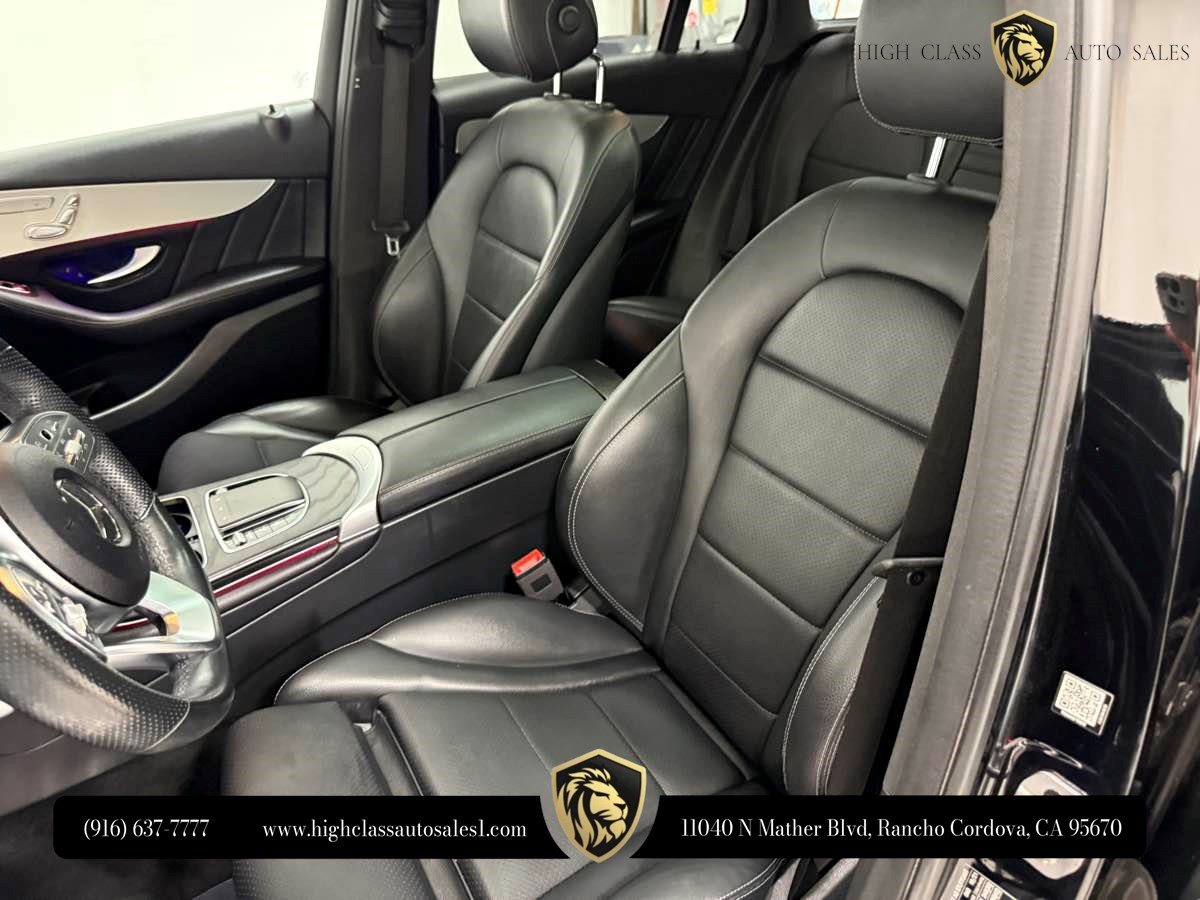 2022 Mercedes-Benz GLC GLC300 - Photo 11