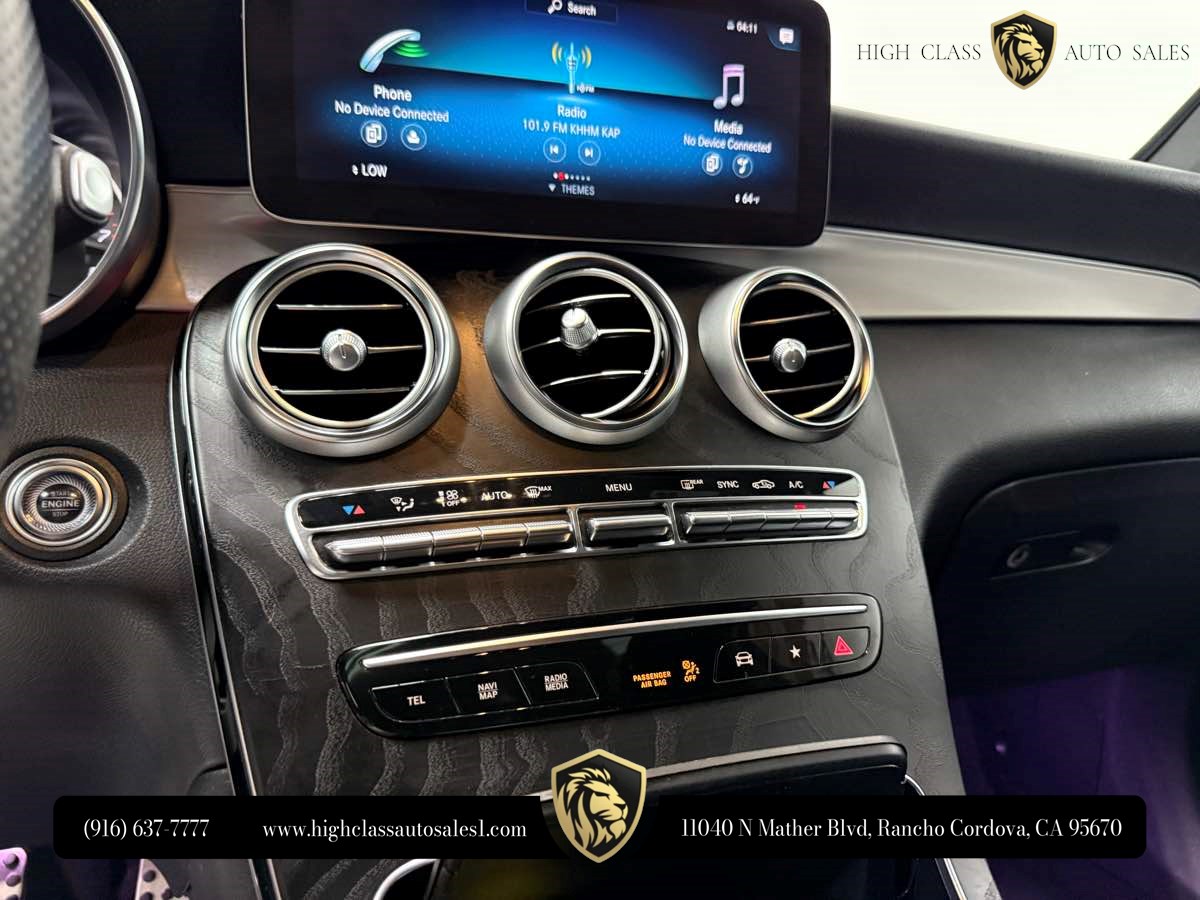 2022 Mercedes-Benz GLC GLC300 - Photo 31