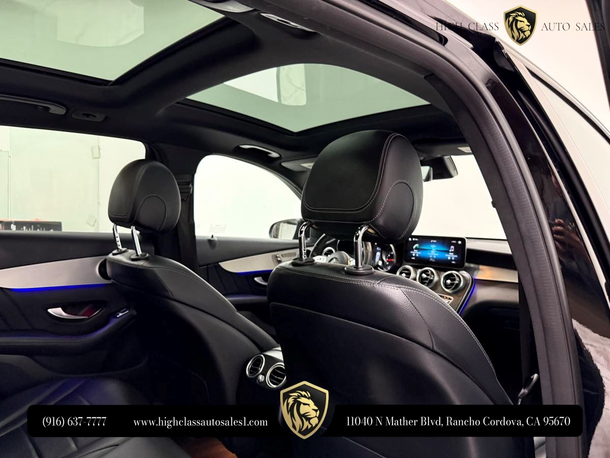 2022 Mercedes-Benz GLC GLC300 - Photo 17