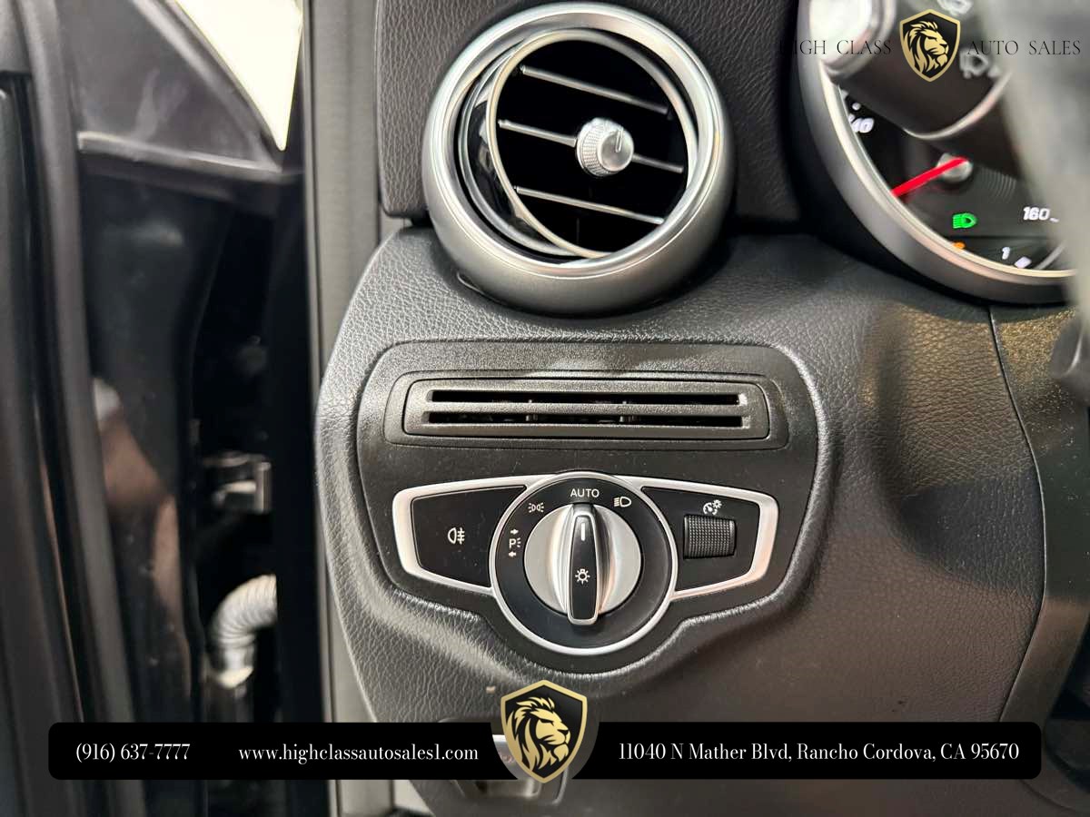 2022 Mercedes-Benz GLC GLC300 - Photo 25