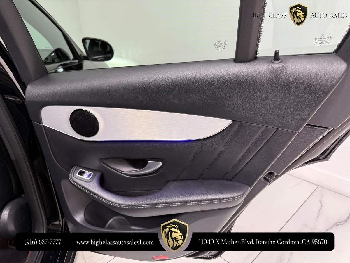 2022 Mercedes-Benz GLC GLC300 - Photo 16