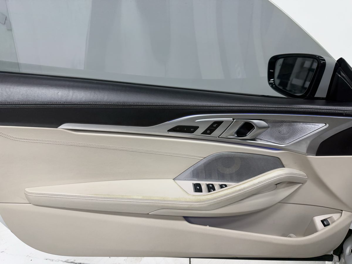 2022 BMW 8 Series M850i - Photo 7