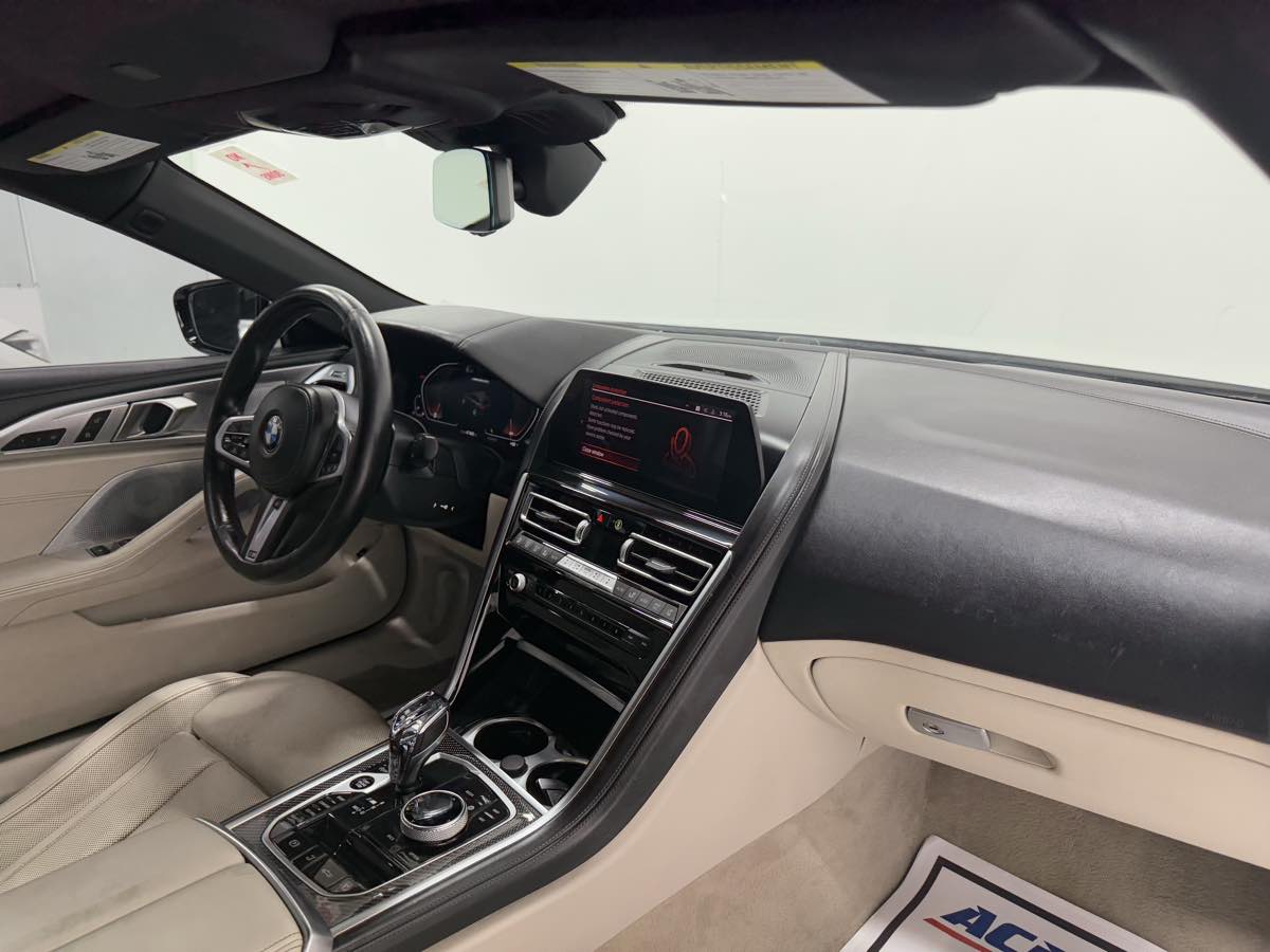 2022 BMW 8 Series M850i - Photo 16