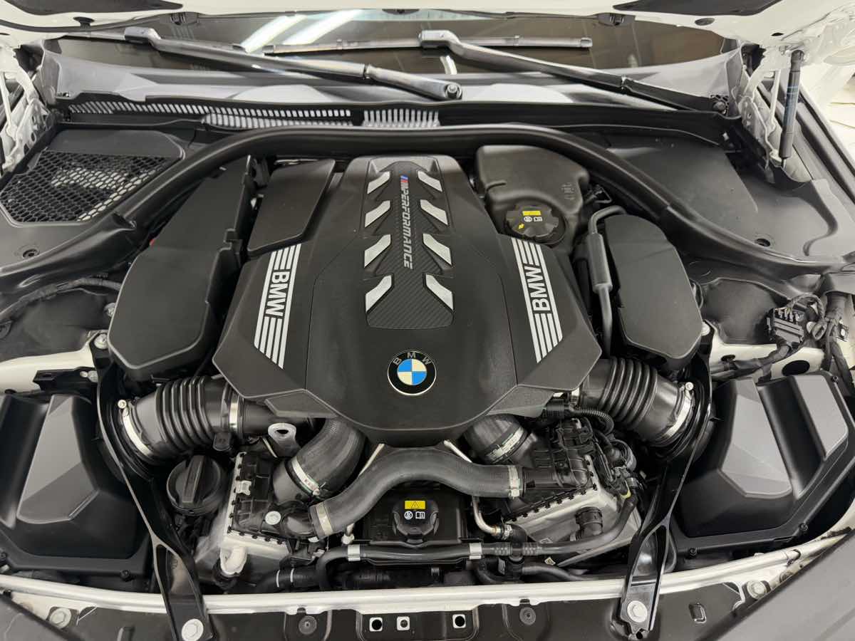 2022 BMW 8 Series M850i - Photo 36