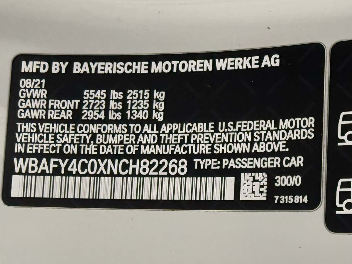2022 BMW 8 Series M850i - Photo 44