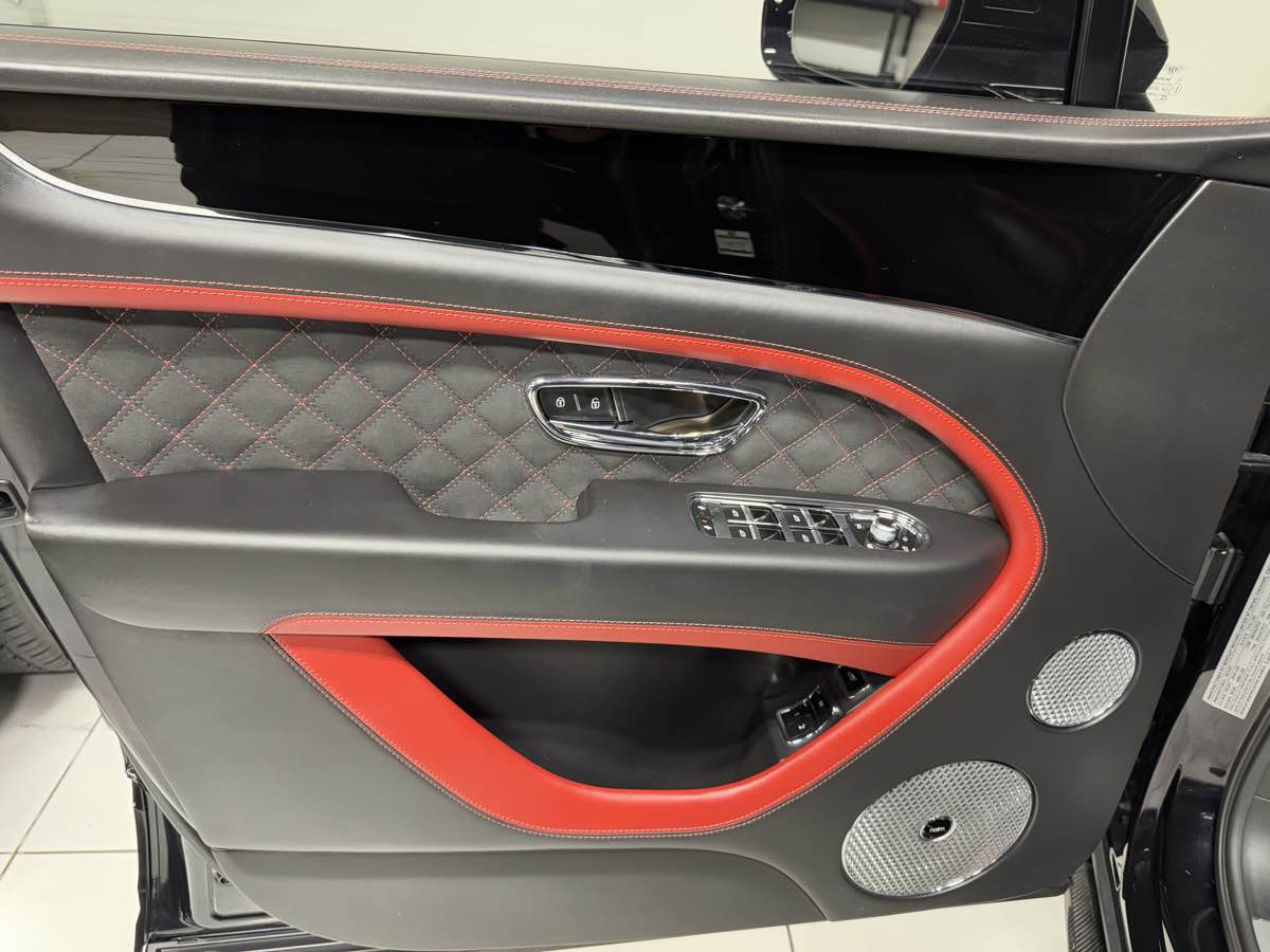 2021 Bentley Bentayga Speed photo 9