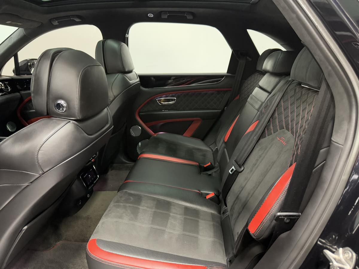 2021 Bentley Bentayga Speed photo 17