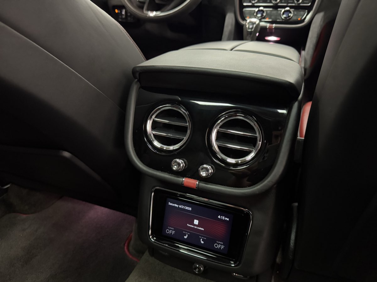 2021 Bentley Bentayga Speed photo 30
