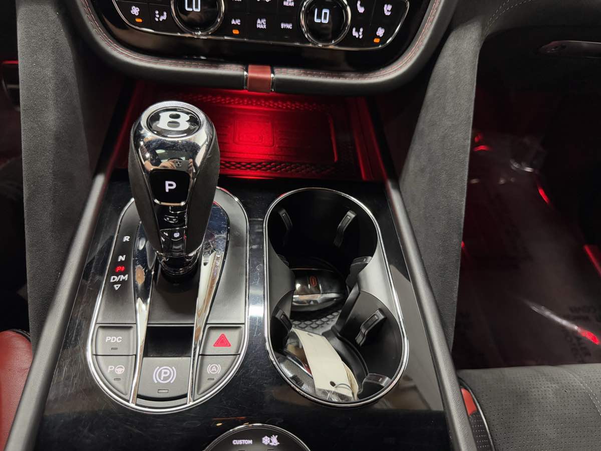 2021 Bentley Bentayga Speed photo 40