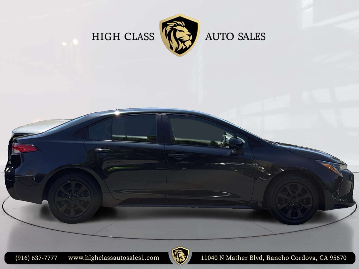 2021 Toyota Corolla LE photo 4
