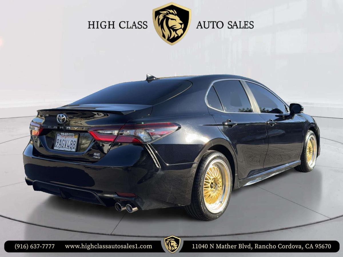 2022 Toyota Camry SE photo 3