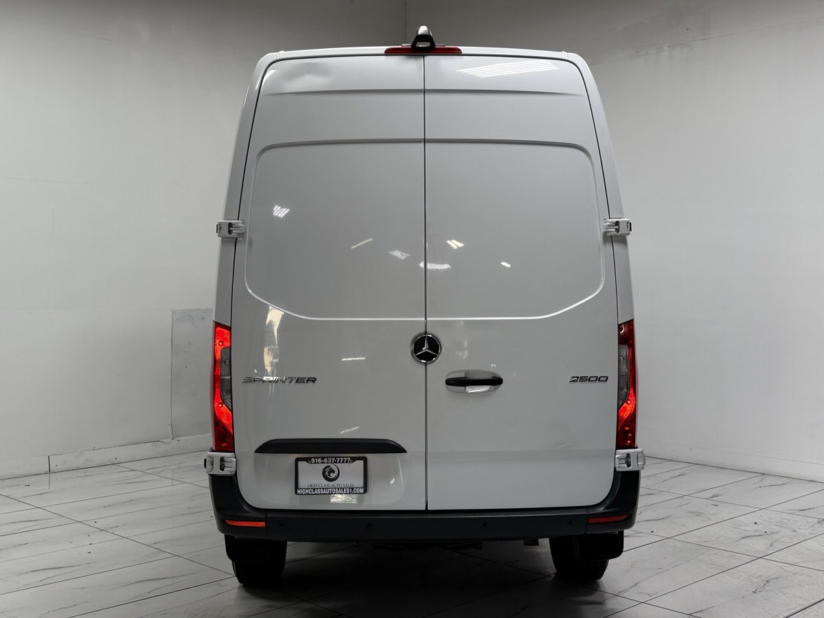 2021 Mercedes Benz Sprinter 2500 photo 2