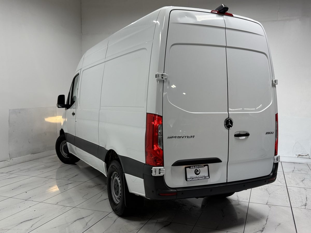2021 Mercedes Benz Sprinter 2500 photo 3