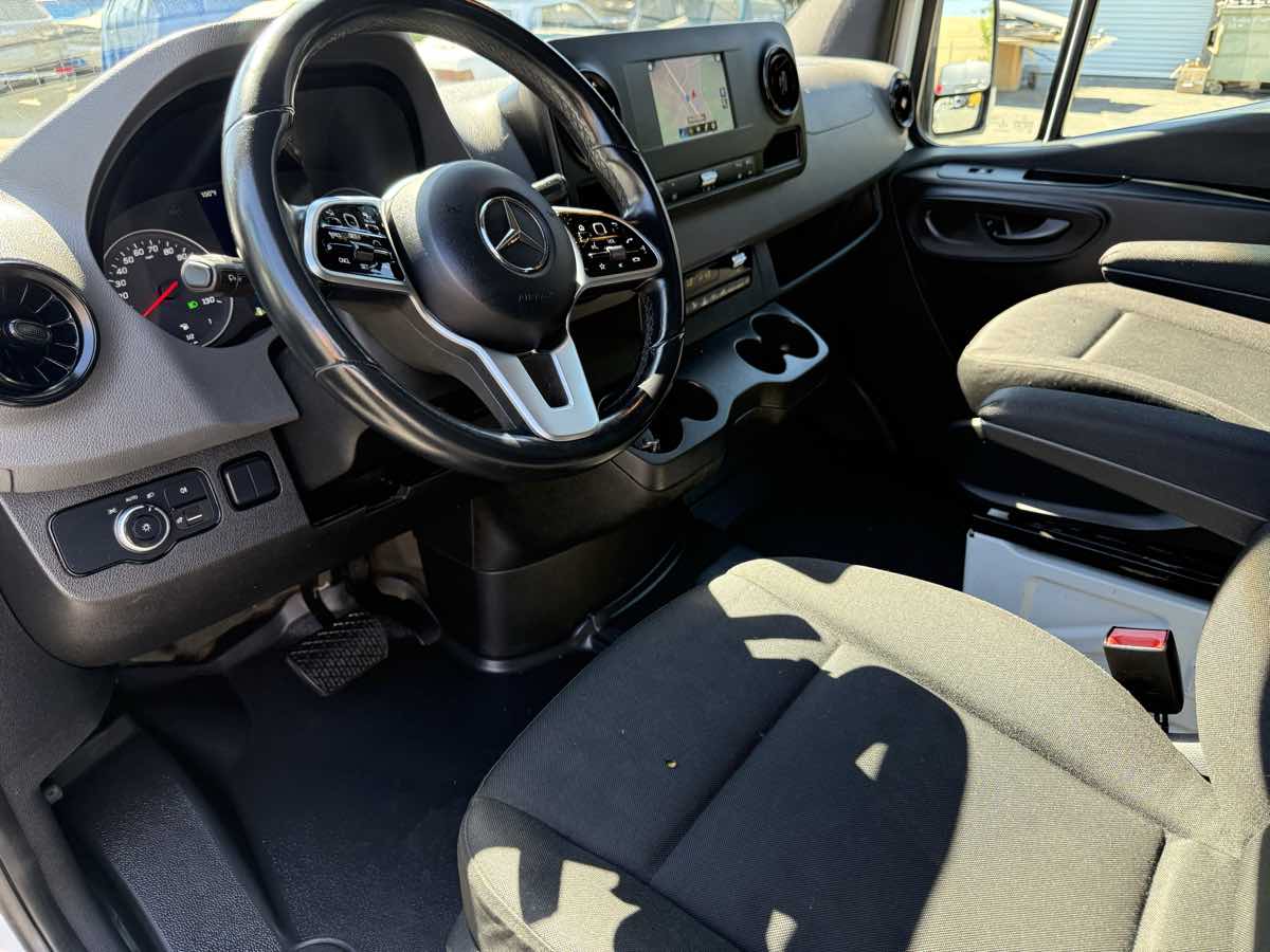 2021 Mercedes Benz Sprinter 2500 photo 5