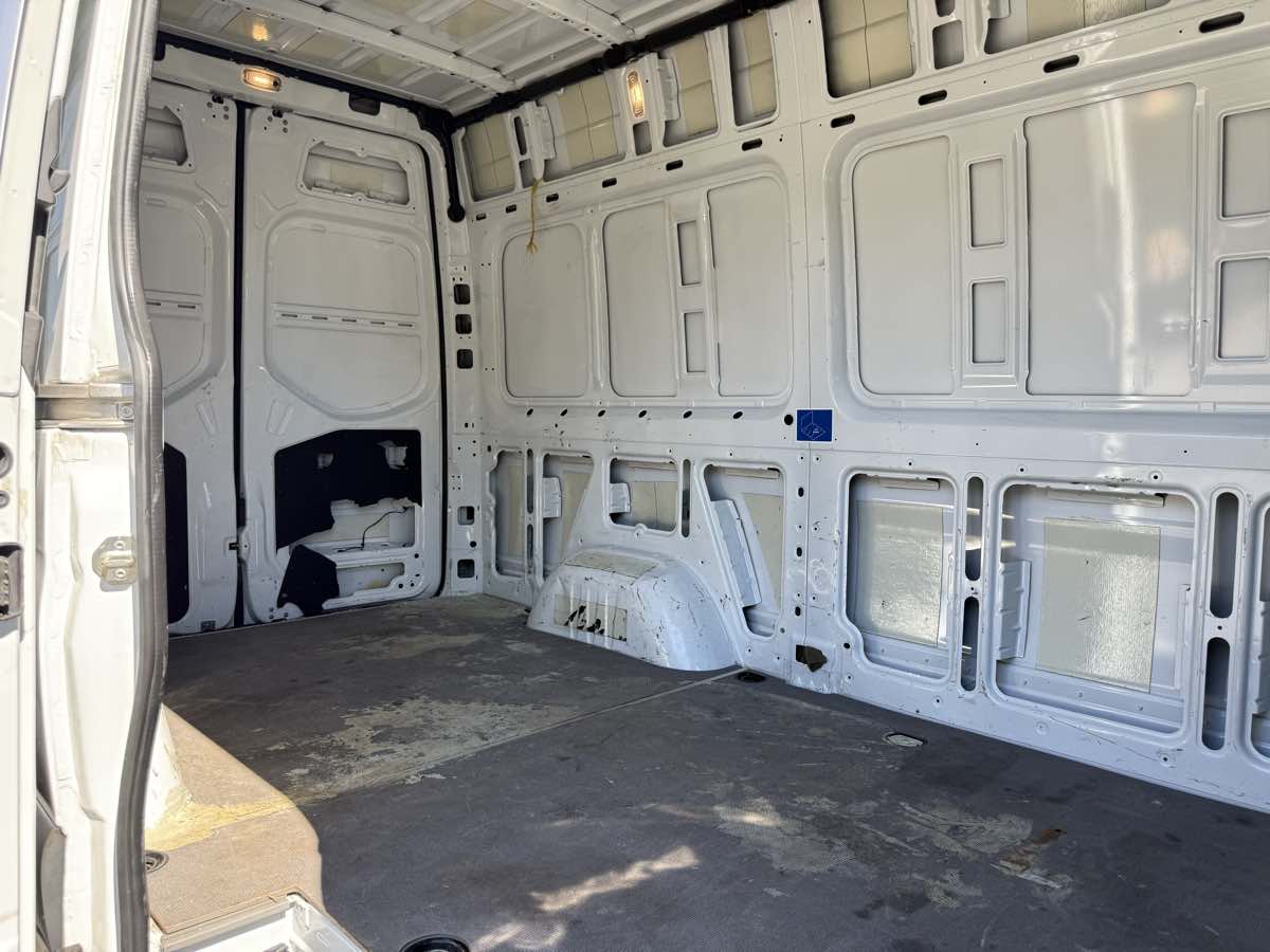 2021 Mercedes Benz Sprinter 2500 photo 12