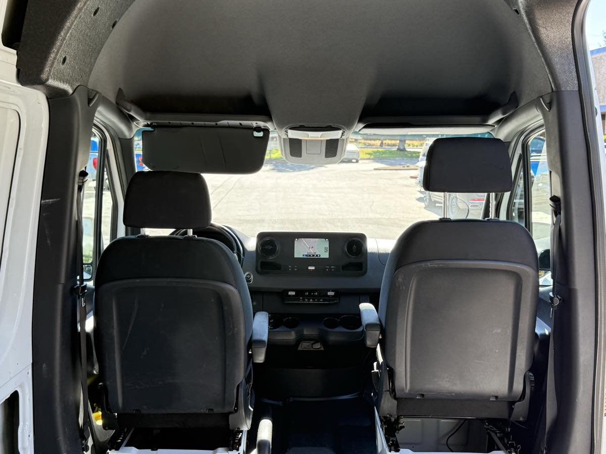 2021 Mercedes Benz Sprinter 2500 photo 15