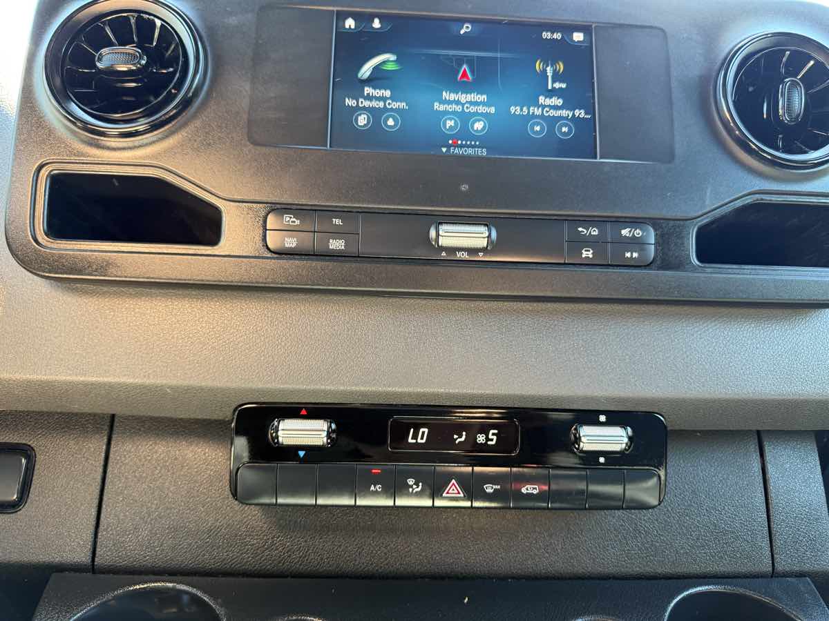 2021 Mercedes Benz Sprinter 2500 photo 20