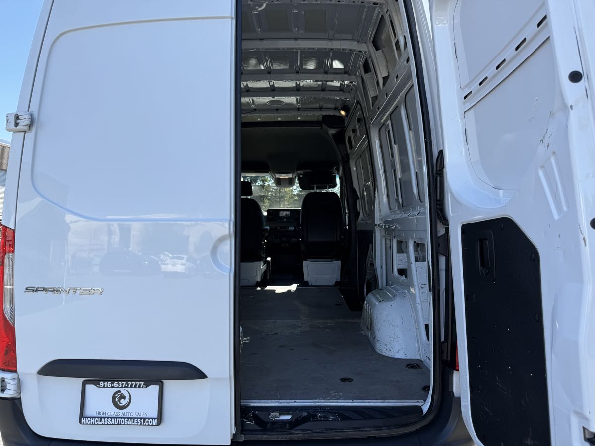 2021 Mercedes Benz Sprinter 2500 photo 31