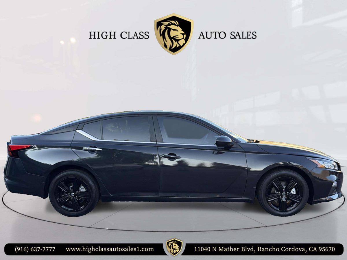 2021 Nissan Altima 2.5 SV photo 2