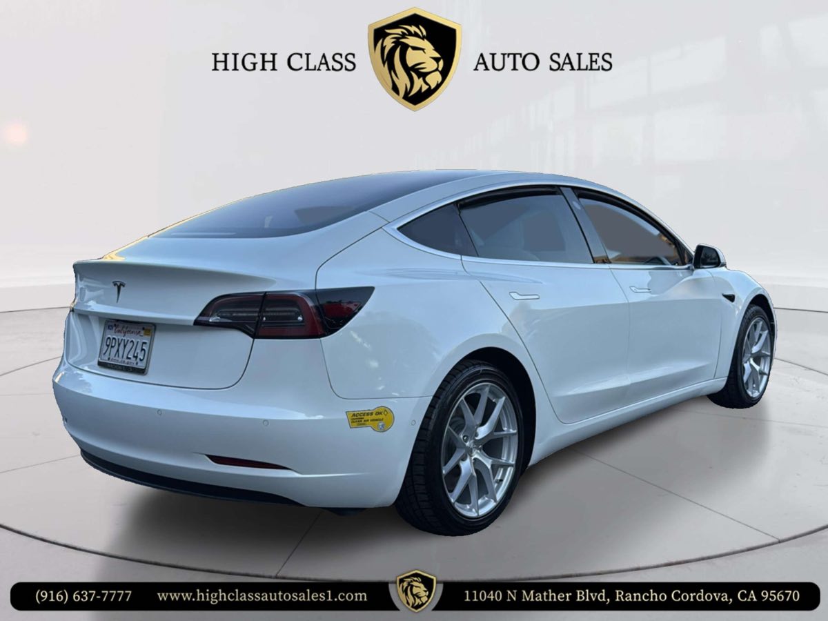 2018 Tesla Model 3 photo 3