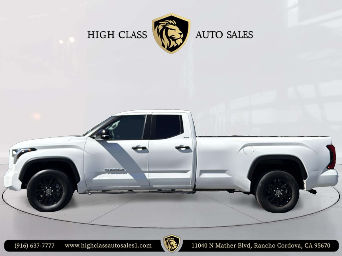 2024 Toyota RAV4 SR5 photo 4