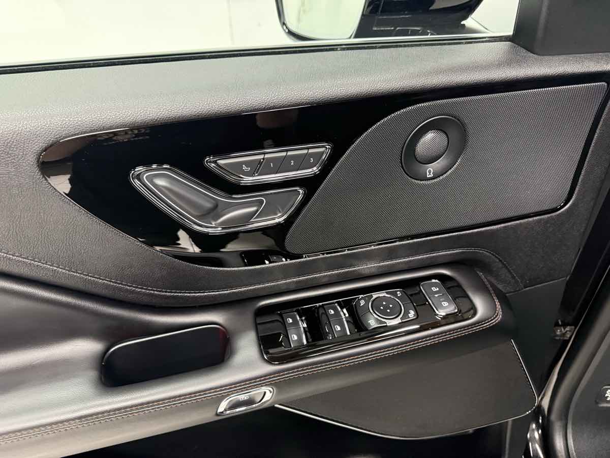 2024 Lincoln Aviator Reserve photo 8