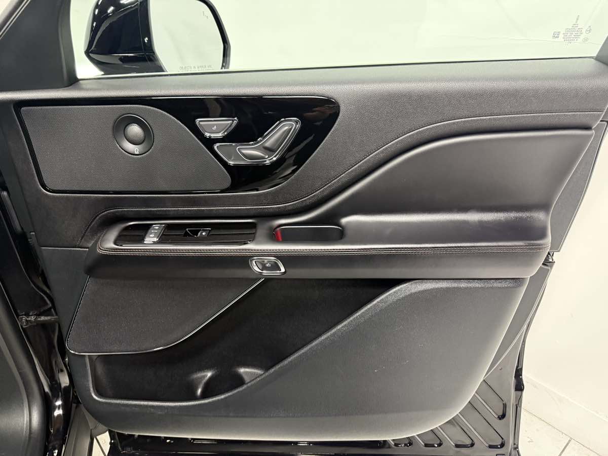 2024 Lincoln Aviator Reserve photo 23