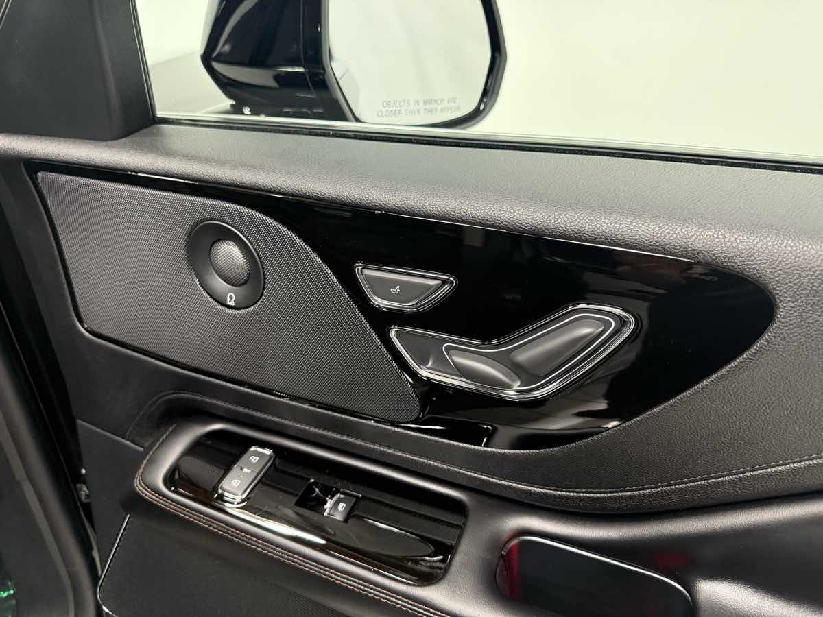 2024 Lincoln Aviator Reserve photo 24