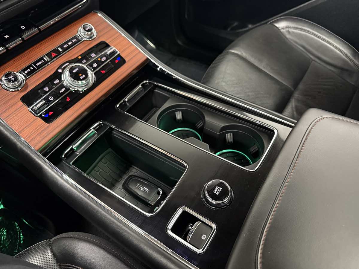 2024 Lincoln Aviator Reserve photo 37