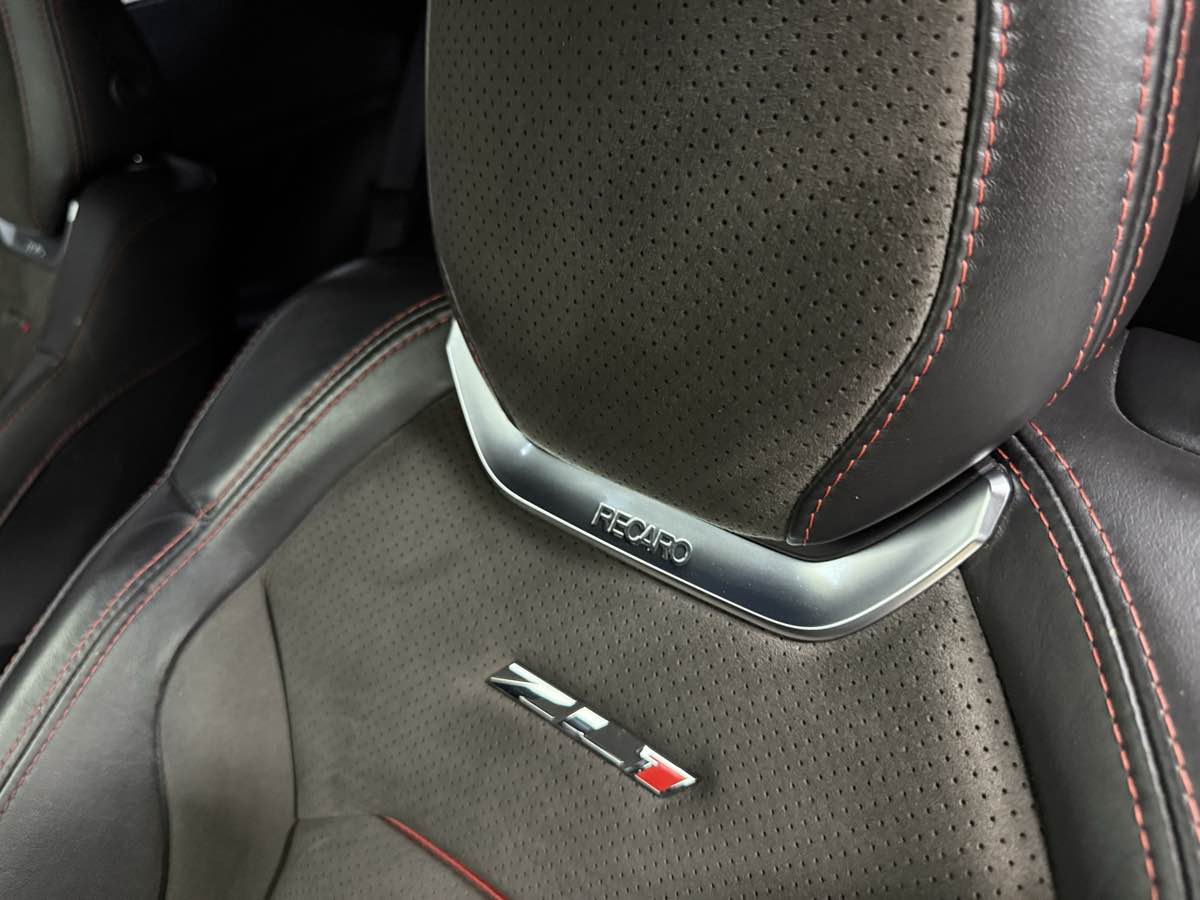 2017 Chevrolet Camaro ZL1 photo 13