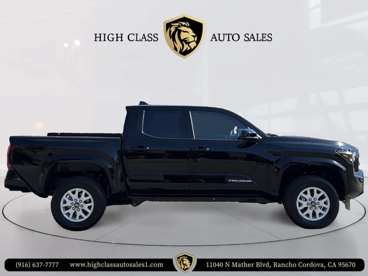 2025 Toyota Tacoma SR Double Cab photo 4