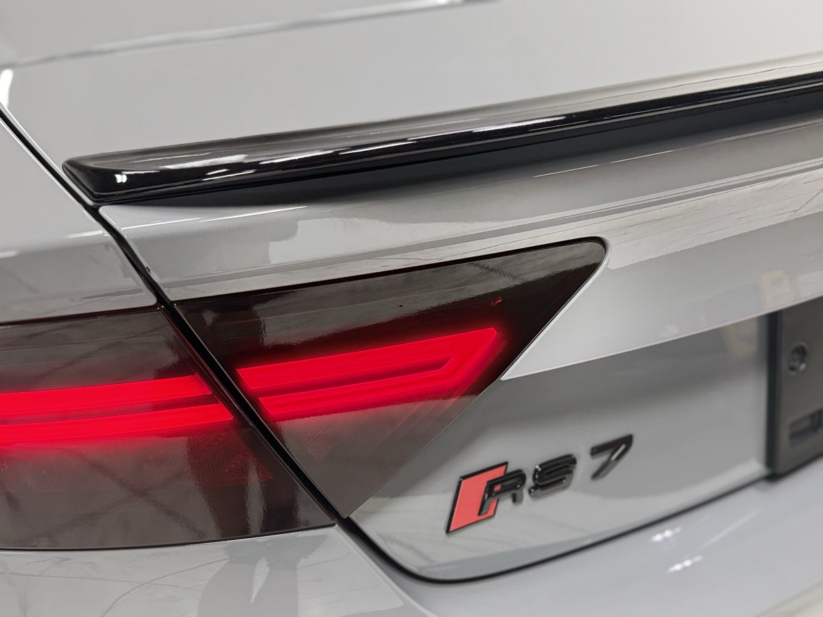 2016 Audi RS 7 Base Performance photo 23