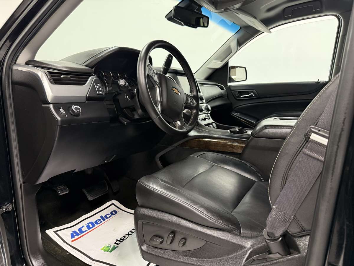 2015 Chevrolet Tahoe LT photo 12