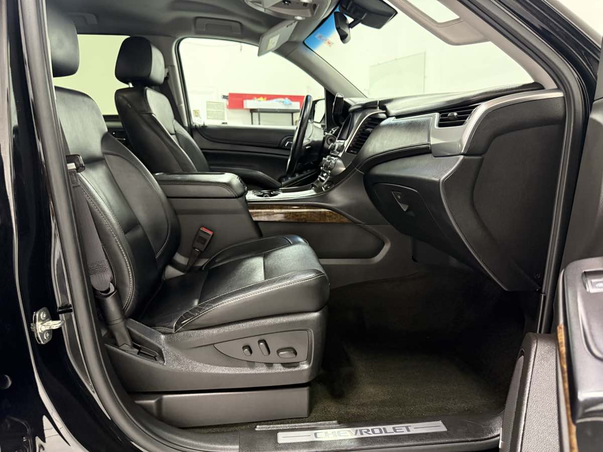 2015 Chevrolet Tahoe LT photo 22