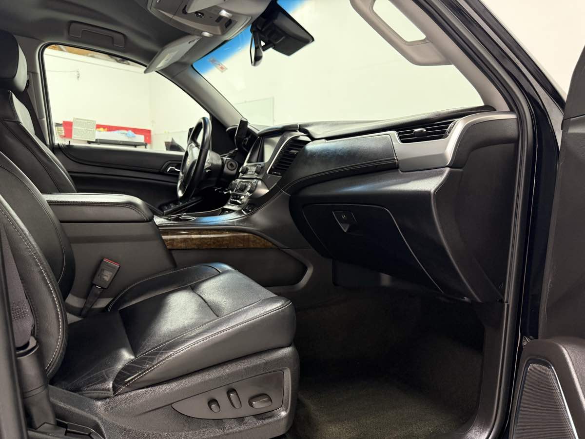 2015 Chevrolet Tahoe LT photo 24
