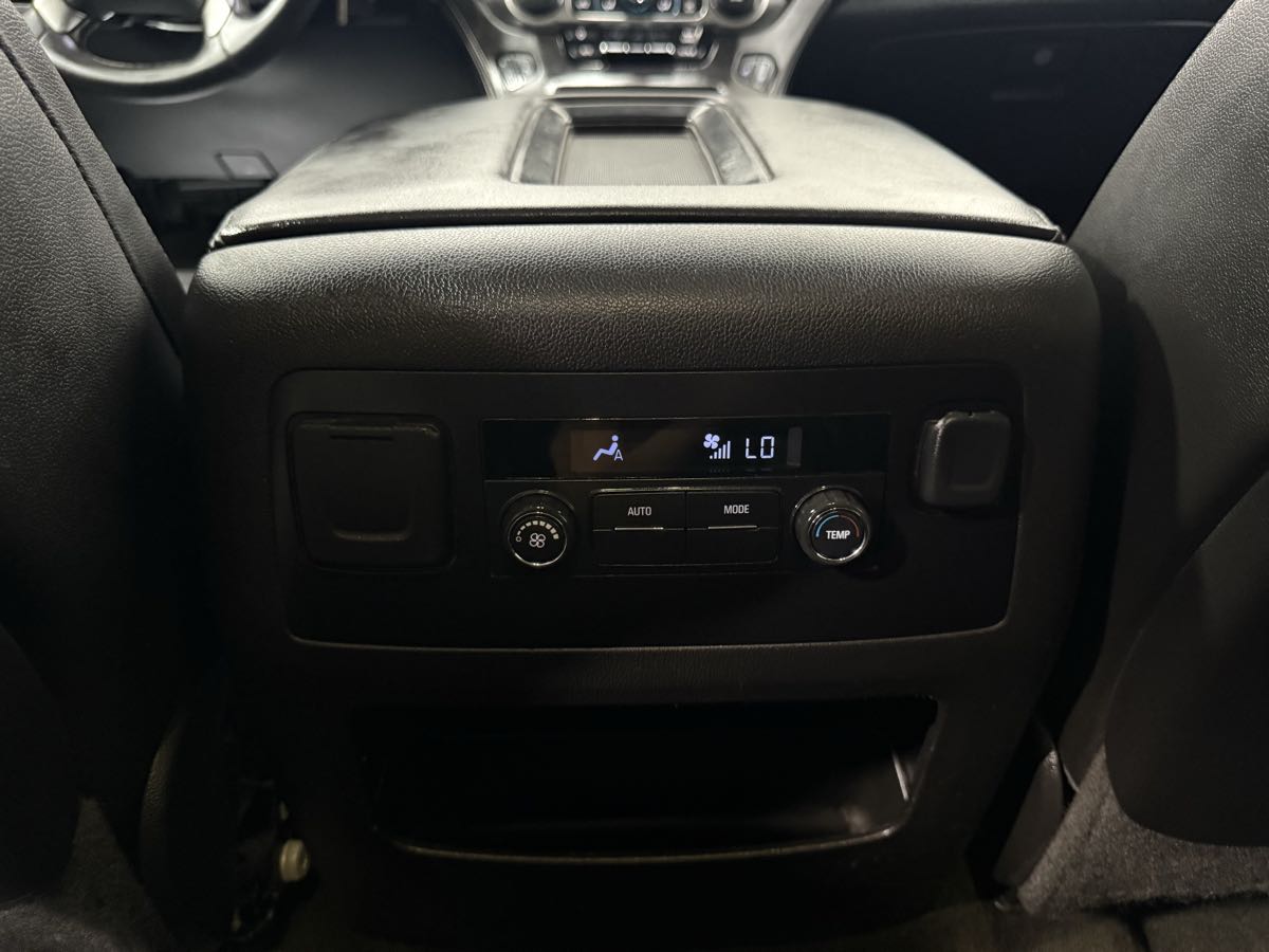 2015 Chevrolet Tahoe LT photo 44