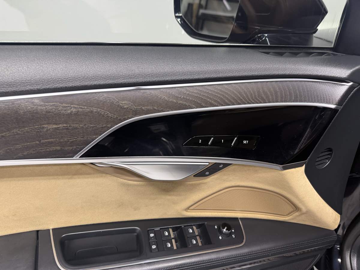 2019 Audi A8 Quattro L photo 10