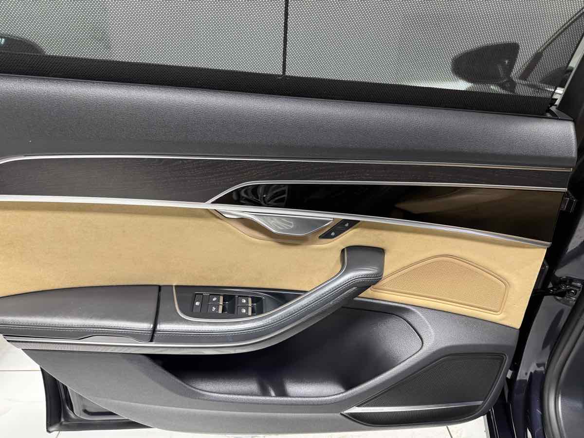 2019 Audi A8 Quattro L photo 14