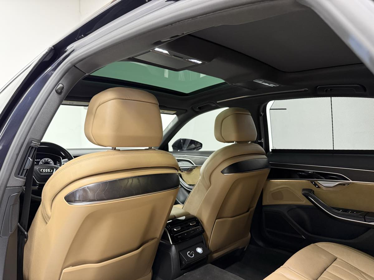 2019 Audi A8 Quattro L photo 16
